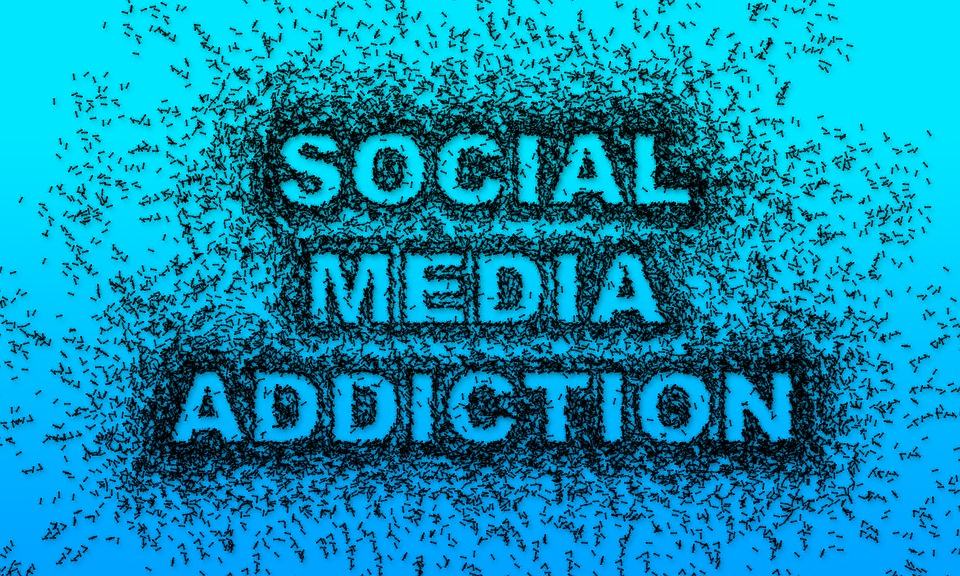 social media addiction smartphone phone